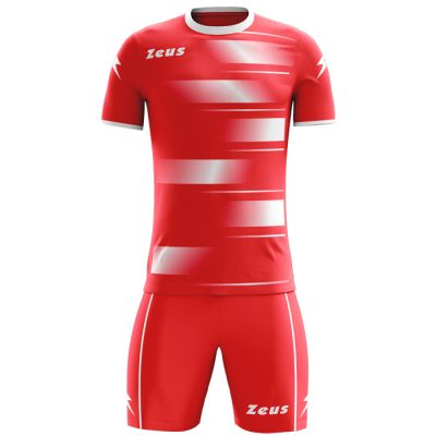 ENSEMBLE SHORT ET MAILLOT KOSMOS